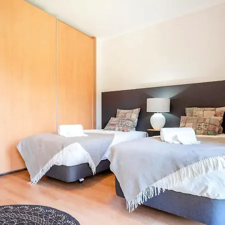 Oceanview Luxury Stunning Views And Pool Apartament *